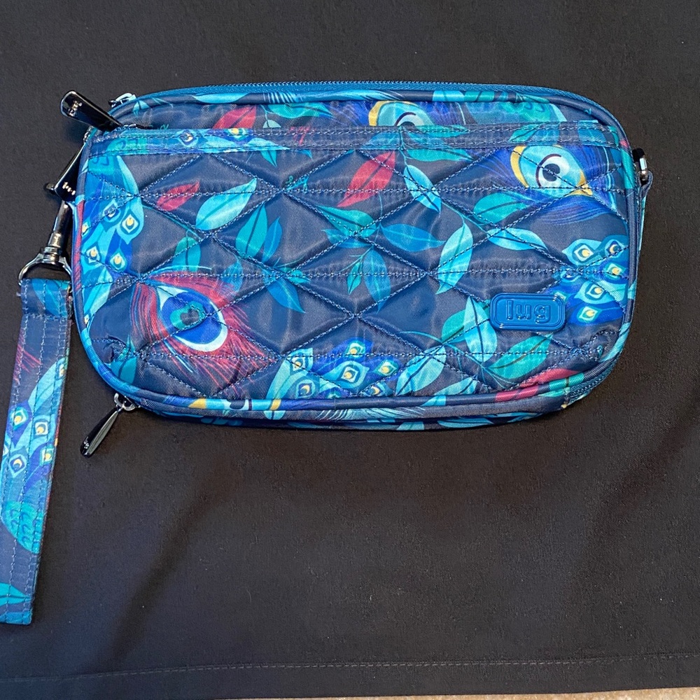 Lug roundabout peacock bag - NWOT